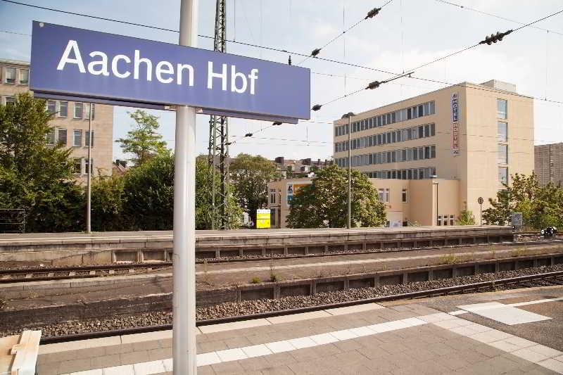 A&O Aachen Hauptbahnhof Hotel Exterior photo